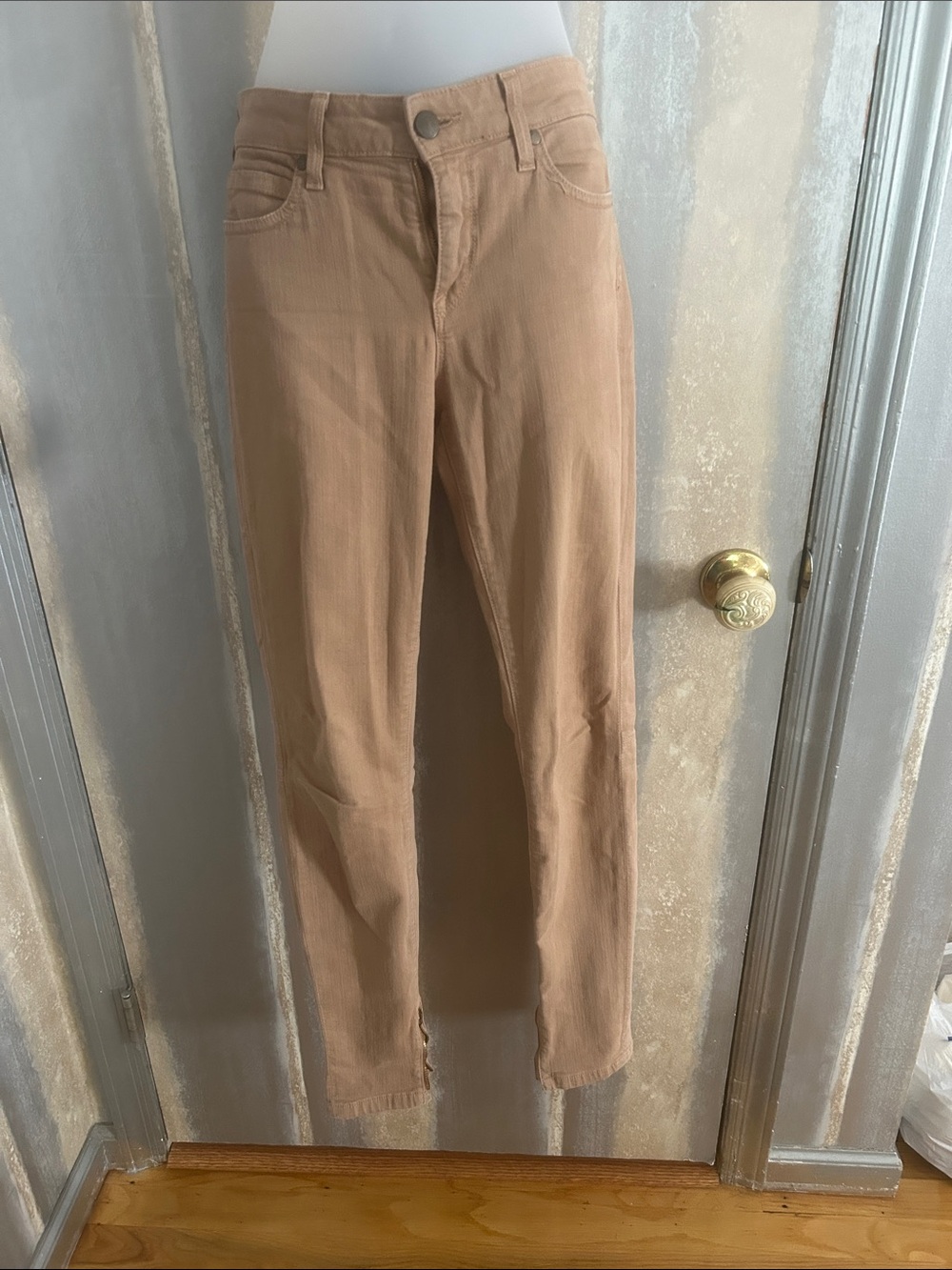 Vince Straight-Leg Jeans in Light Brown